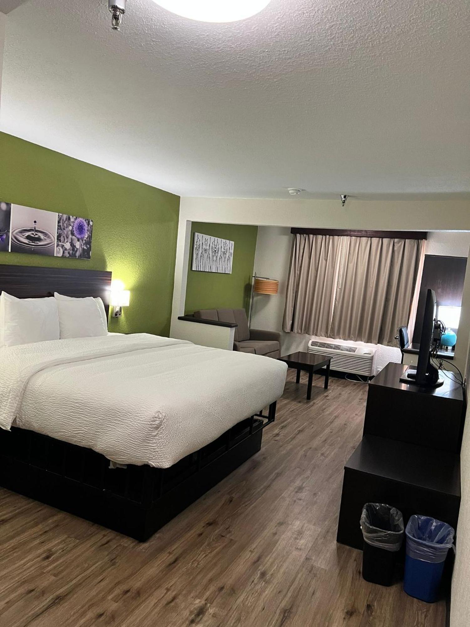 Sleep Inn & Suites Salina I-135 Экстерьер фото