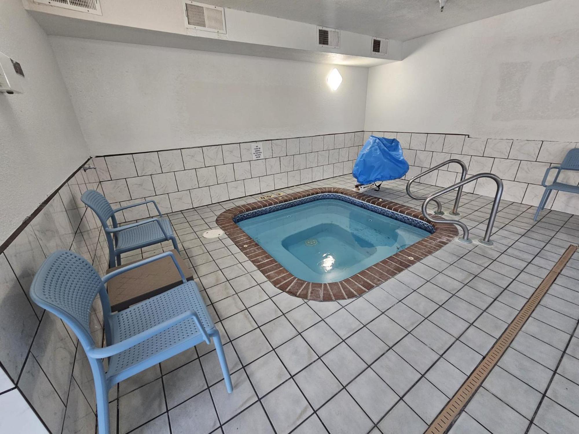 Sleep Inn & Suites Salina I-135 Экстерьер фото