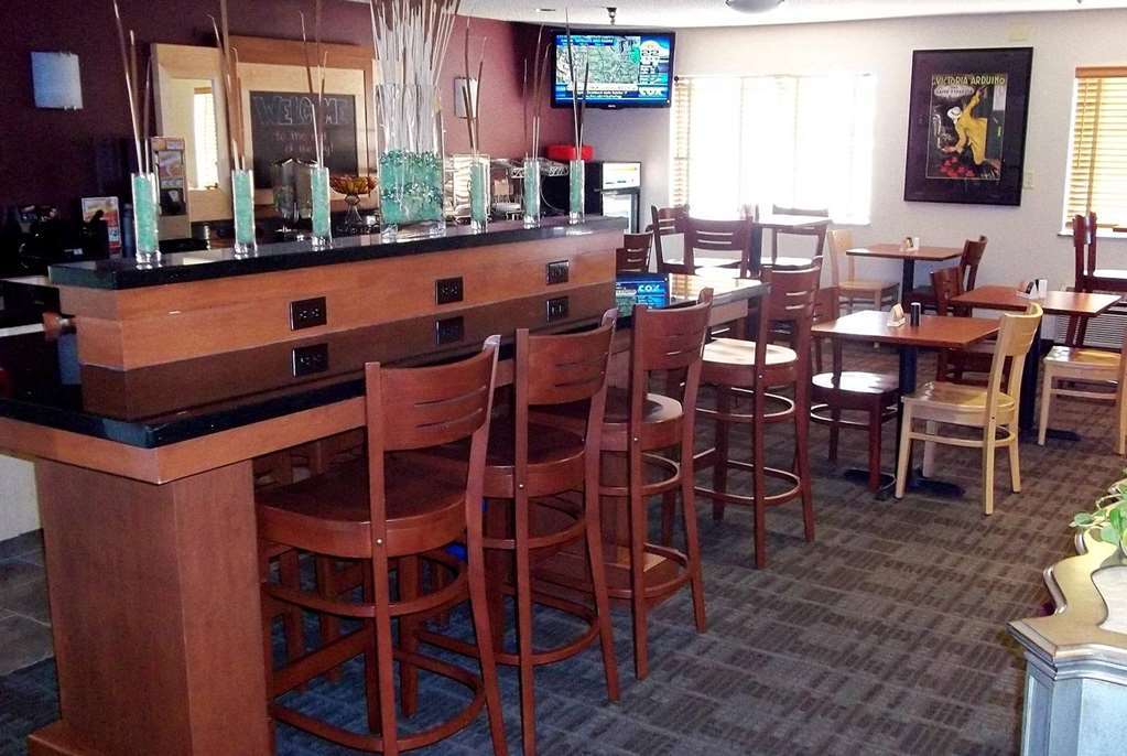 Sleep Inn & Suites Salina I-135 Интерьер фото