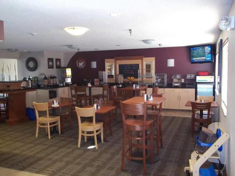 Sleep Inn & Suites Salina I-135 Экстерьер фото