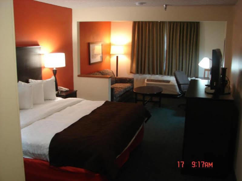 Sleep Inn & Suites Salina I-135 Экстерьер фото